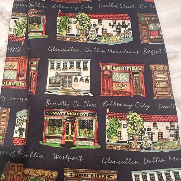 Traditional Craft Pubs Of Ireland 100% Silk Mens Necktie - Picture 3 of 7